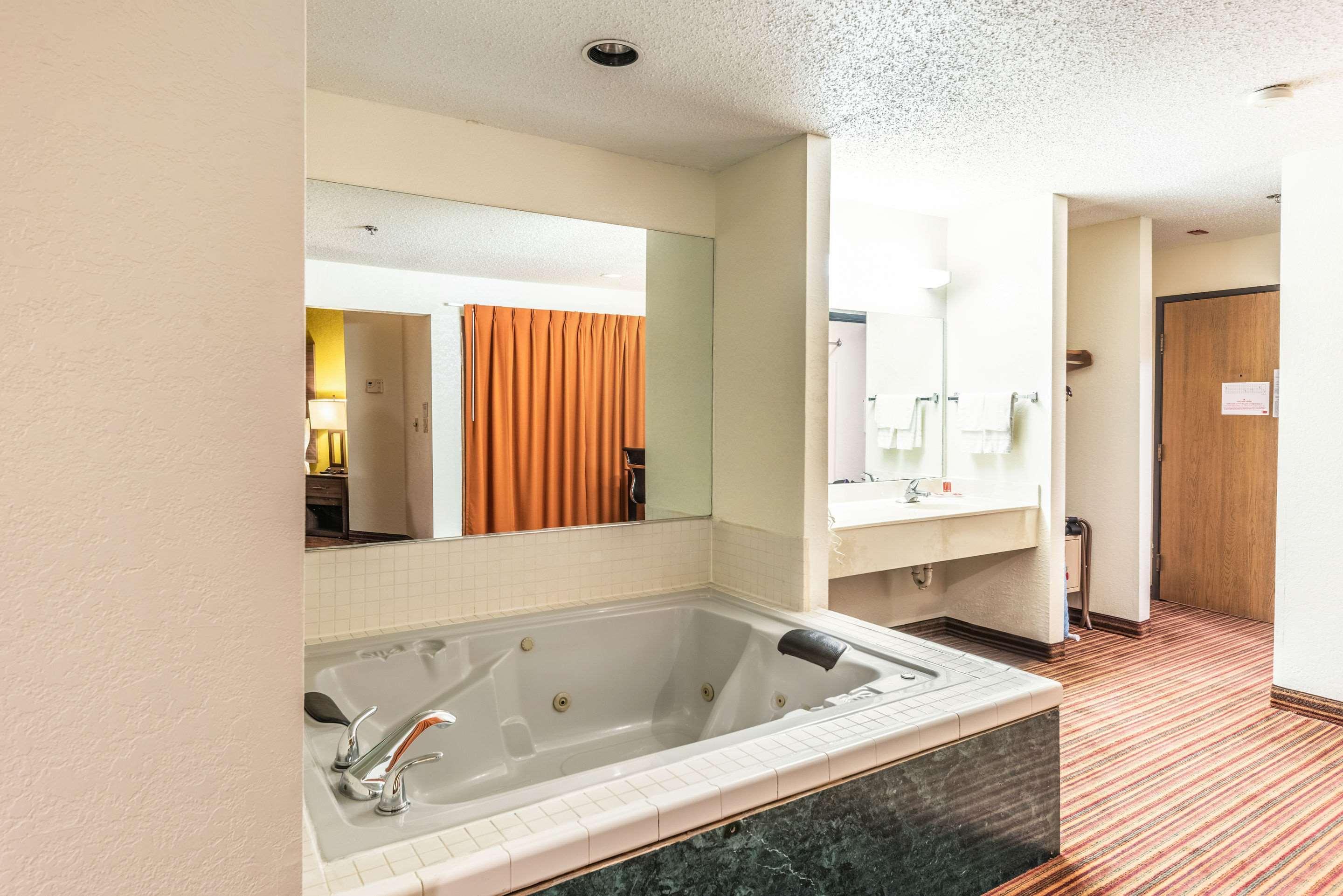 Econo Lodge Inn & Suites McKinney Zewnętrze zdjęcie